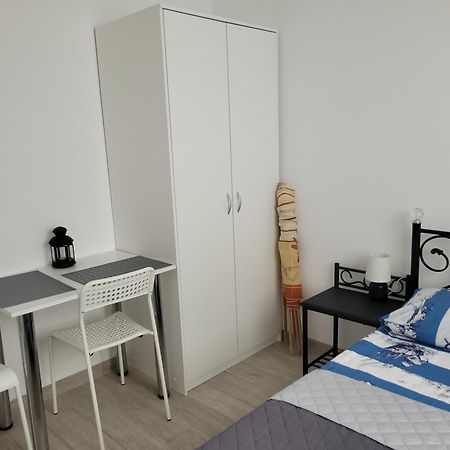 Pokoje Goscinne Galeon W Darlowku Ujście-Darłowskie Exterior foto